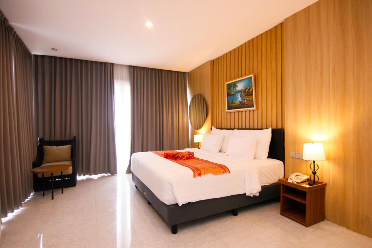 Raja Hotel Kuta Mandalika Resort & Convention Kültér fotó