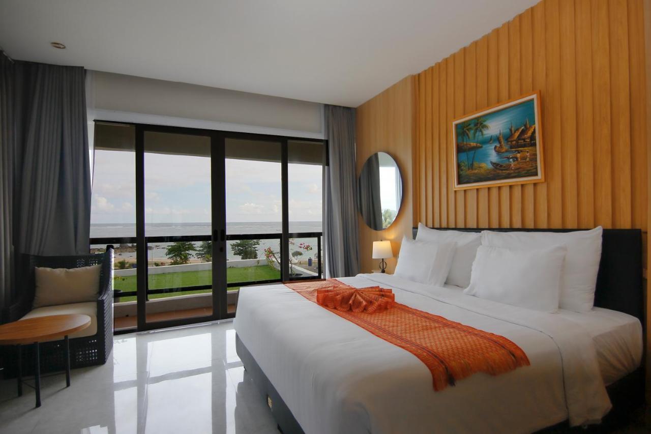 Raja Hotel Kuta Mandalika Resort & Convention Kültér fotó