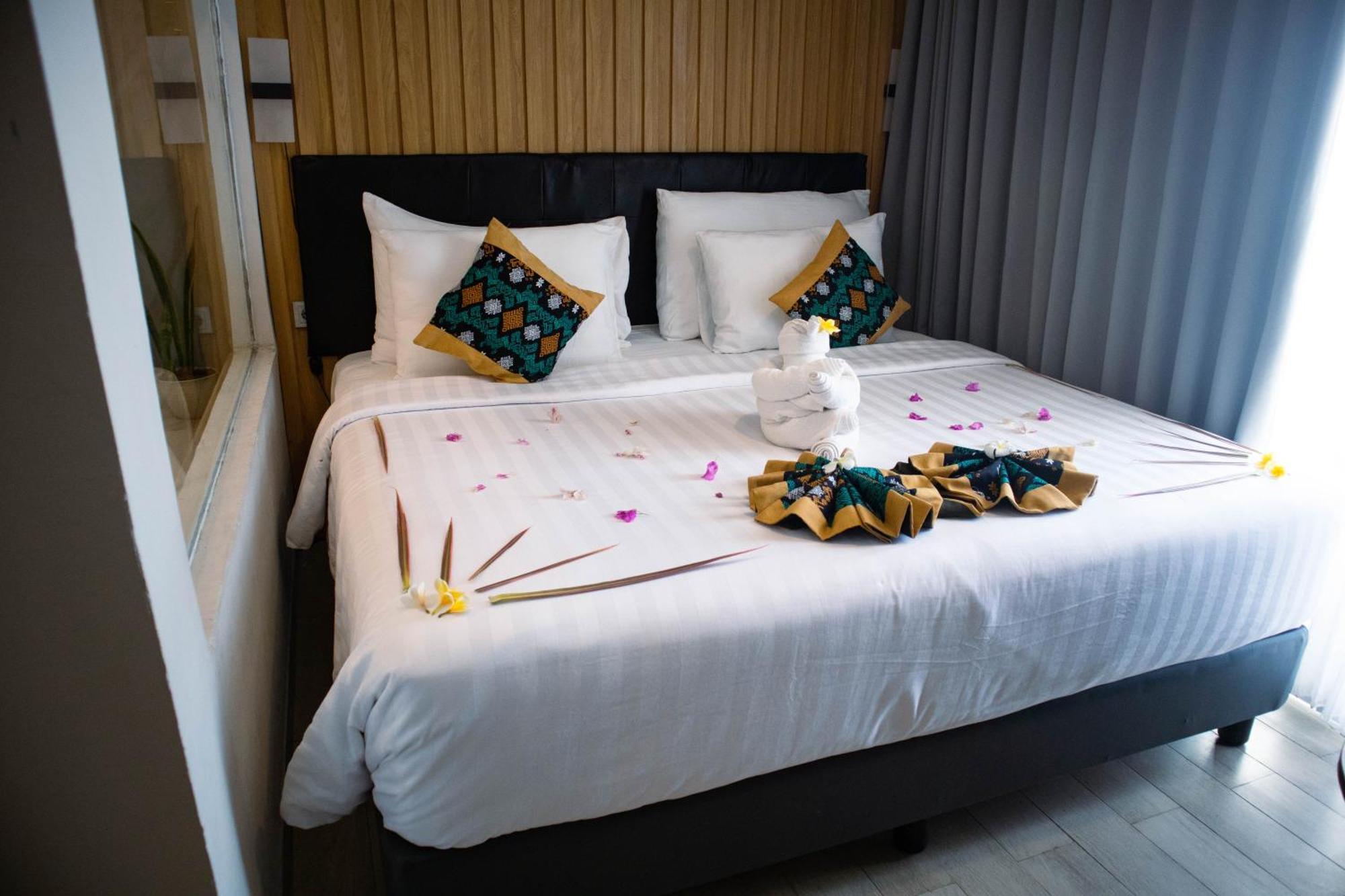 Raja Hotel Kuta Mandalika Resort & Convention Kültér fotó