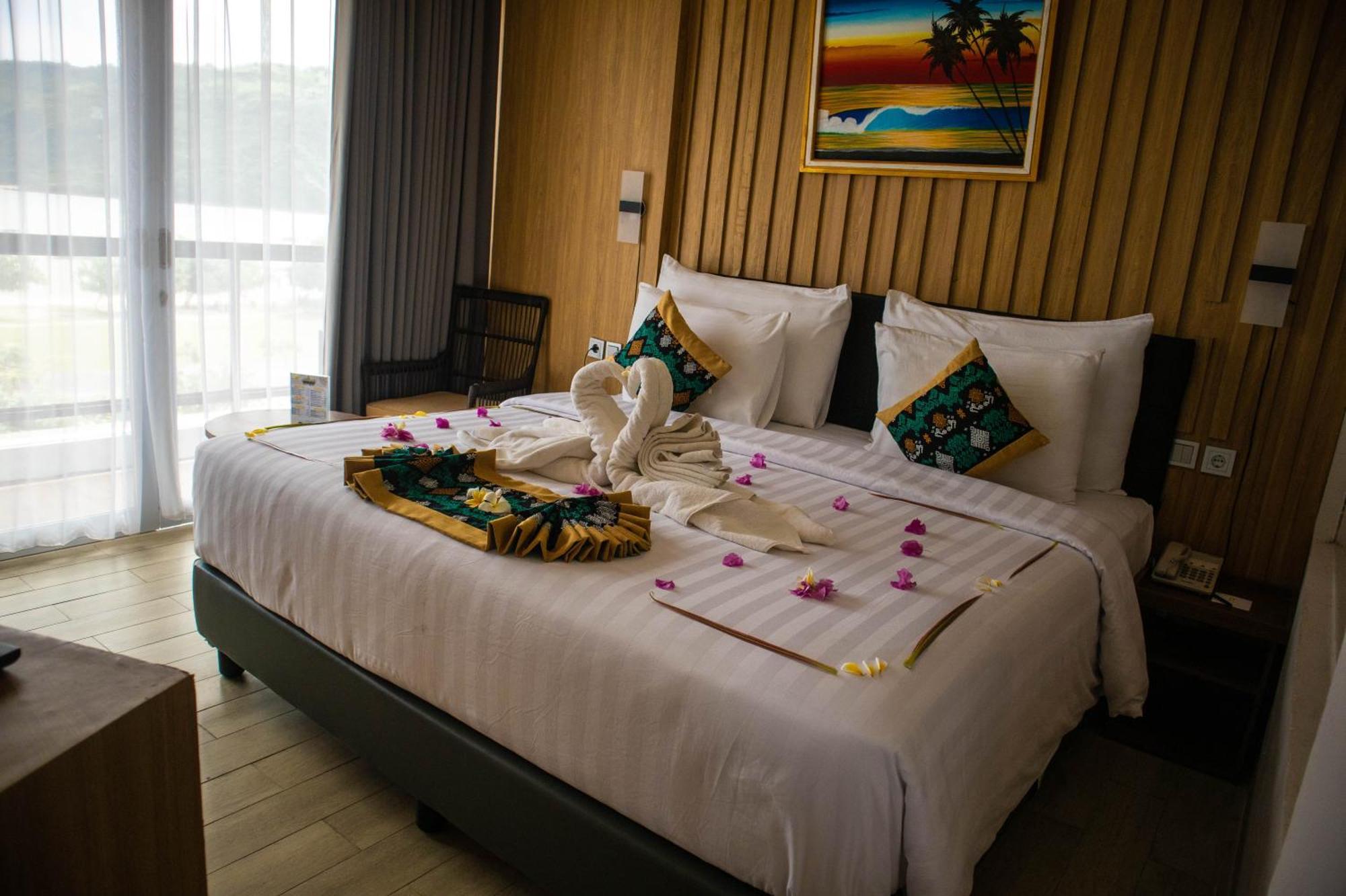 Raja Hotel Kuta Mandalika Resort & Convention Kültér fotó