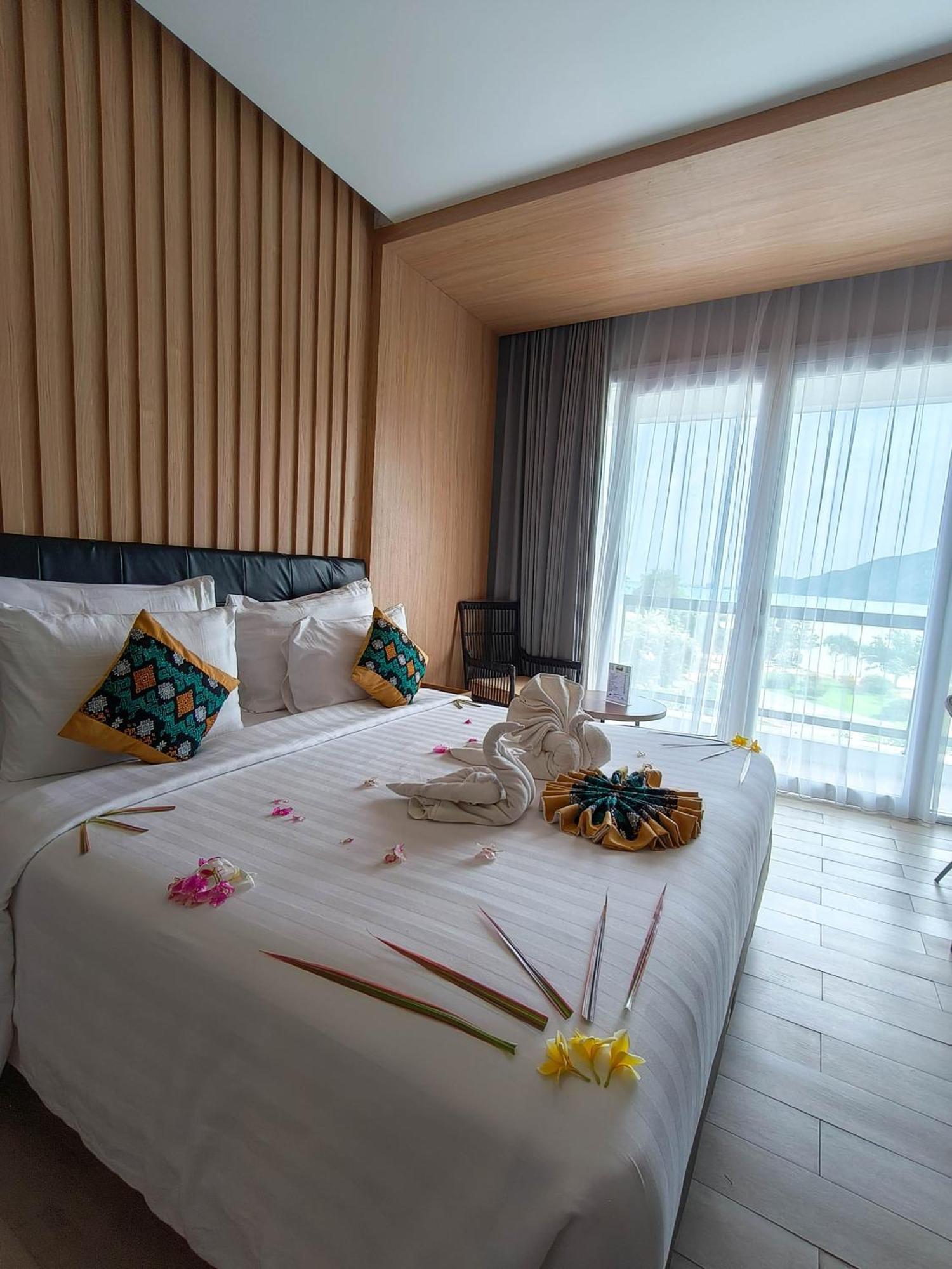 Raja Hotel Kuta Mandalika Resort & Convention Kültér fotó