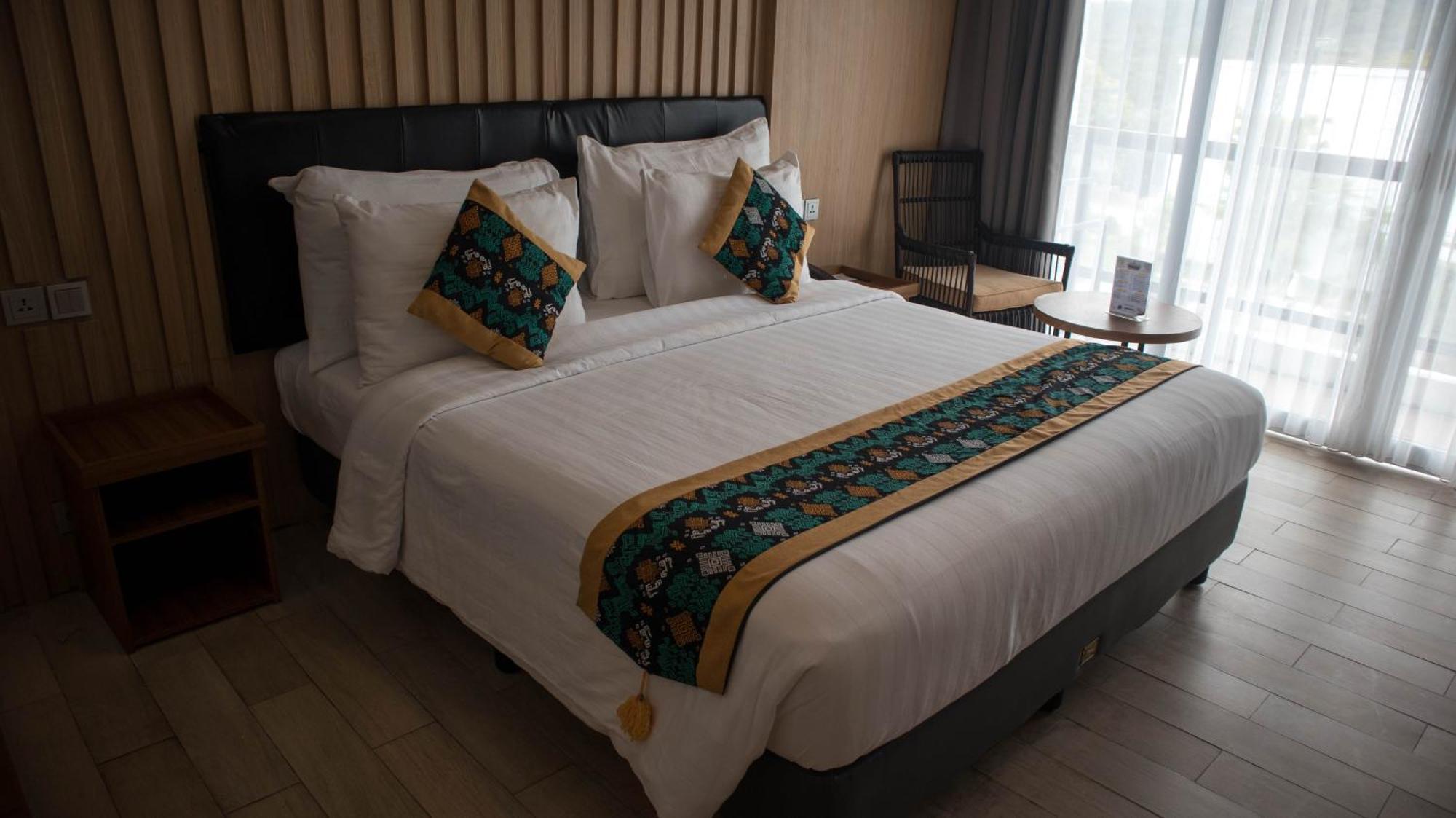 Raja Hotel Kuta Mandalika Resort & Convention Kültér fotó