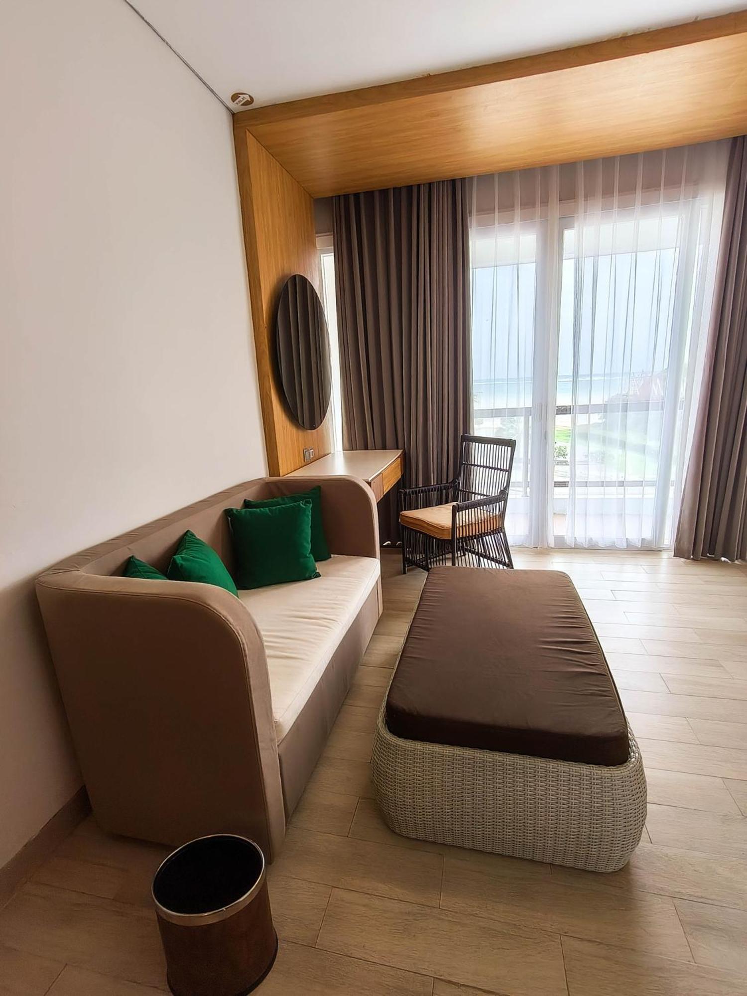 Raja Hotel Kuta Mandalika Resort & Convention Kültér fotó