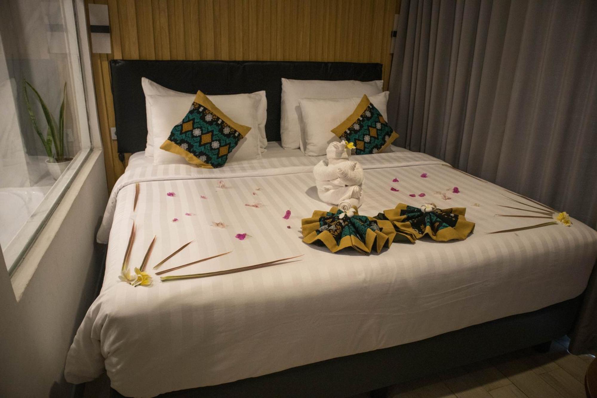 Raja Hotel Kuta Mandalika Resort & Convention Kültér fotó