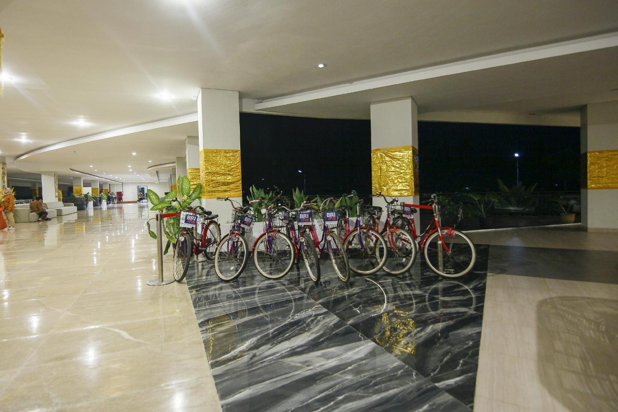 Raja Hotel Kuta Mandalika Resort & Convention Kültér fotó